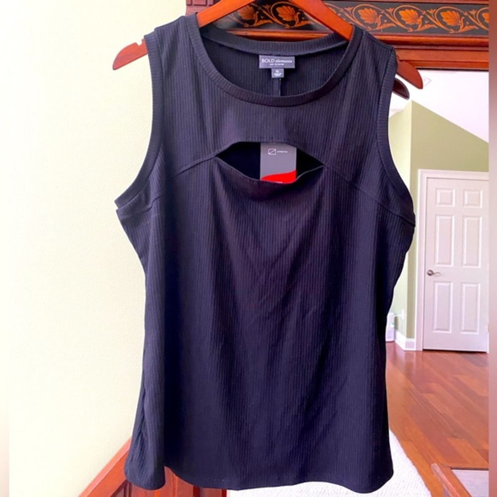 Bold Elements Keyhole Neck Top
